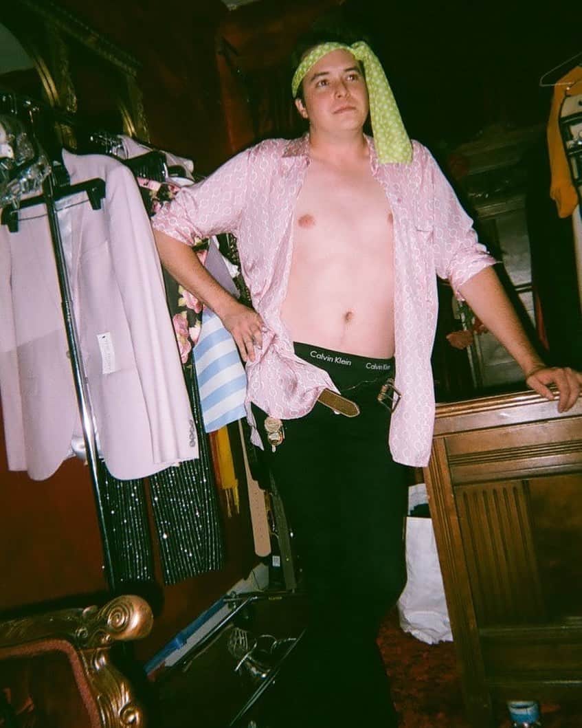 HEY VIOLETのインスタグラム：「🧁✨in our friday feelings✨🧁」