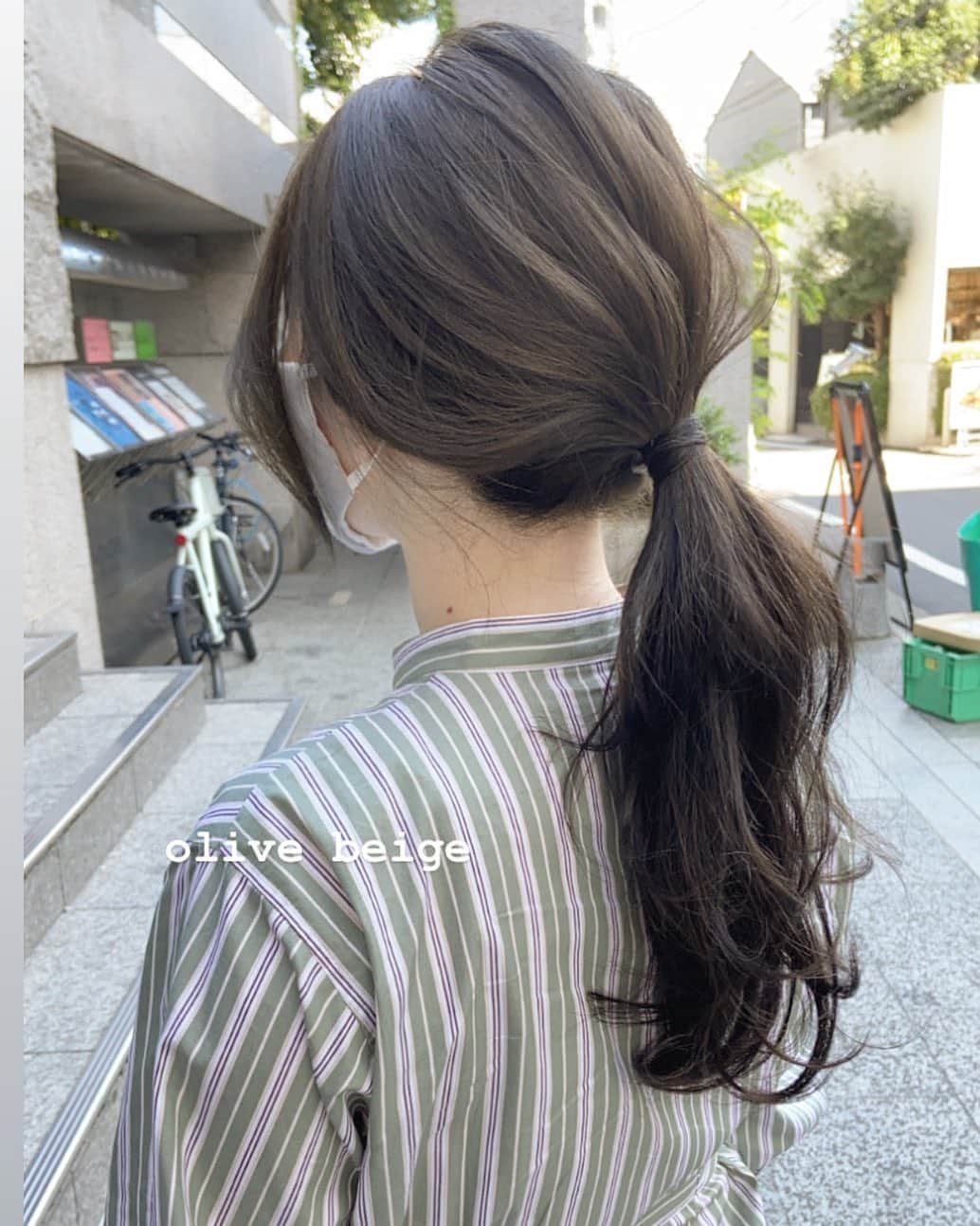 佃加菜のインスタグラム：「olive beige🍈 赤みのない透明感オリーブ♡ 透ける色味が可愛い♡」