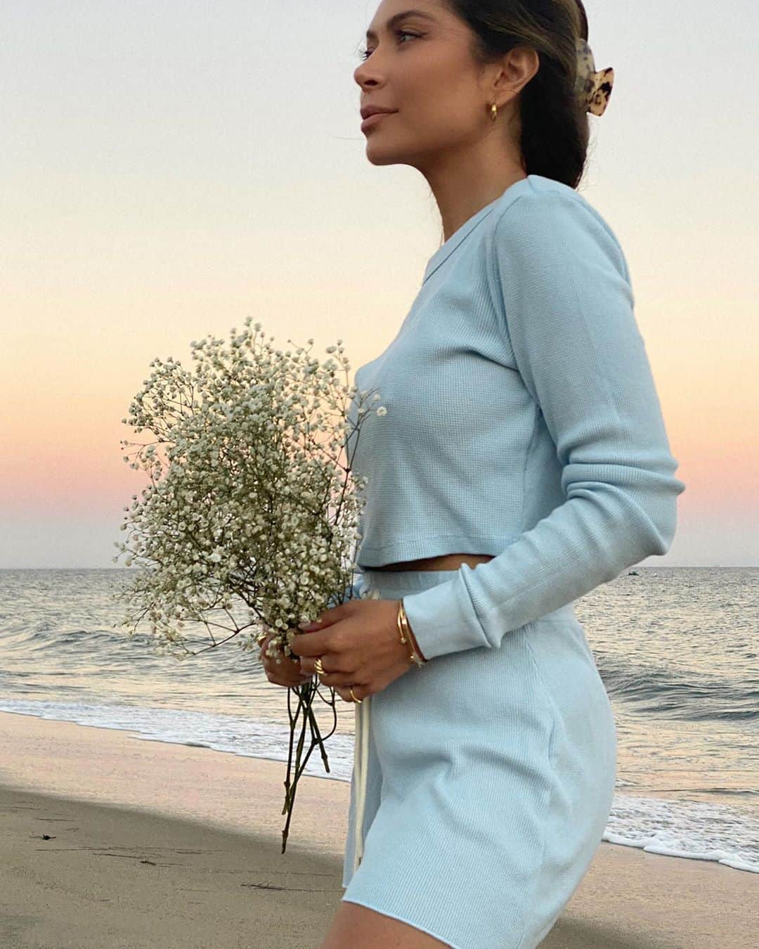 Marianna Hewittのインスタグラム：「that @summerfridays feeling ☁️✨」