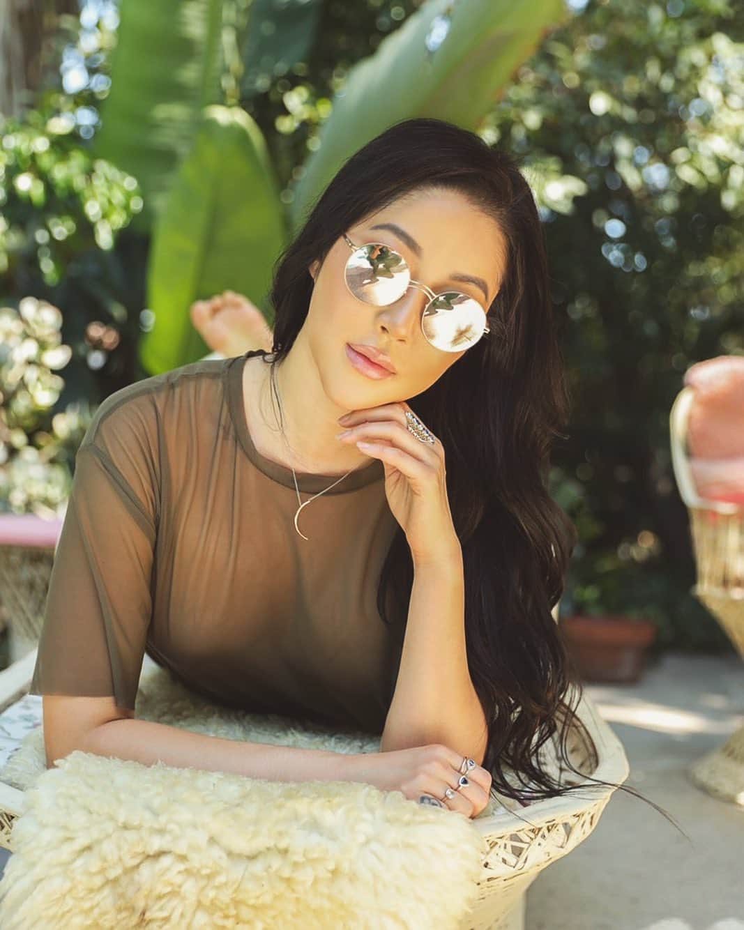 GODDESS OF LOVEのインスタグラム：「We all are living our own truth and reality, none which are right or wrong. We can choose the timeline that we want to live and we watch life unfold before our eyes. Let’s choose a timeline that is of a higher frequency. Choose a lifeline that feels good for yourself, humanity, and our planet. We create our realities. We are being protected so live in the NOW and don’t worry about the future.❤️」