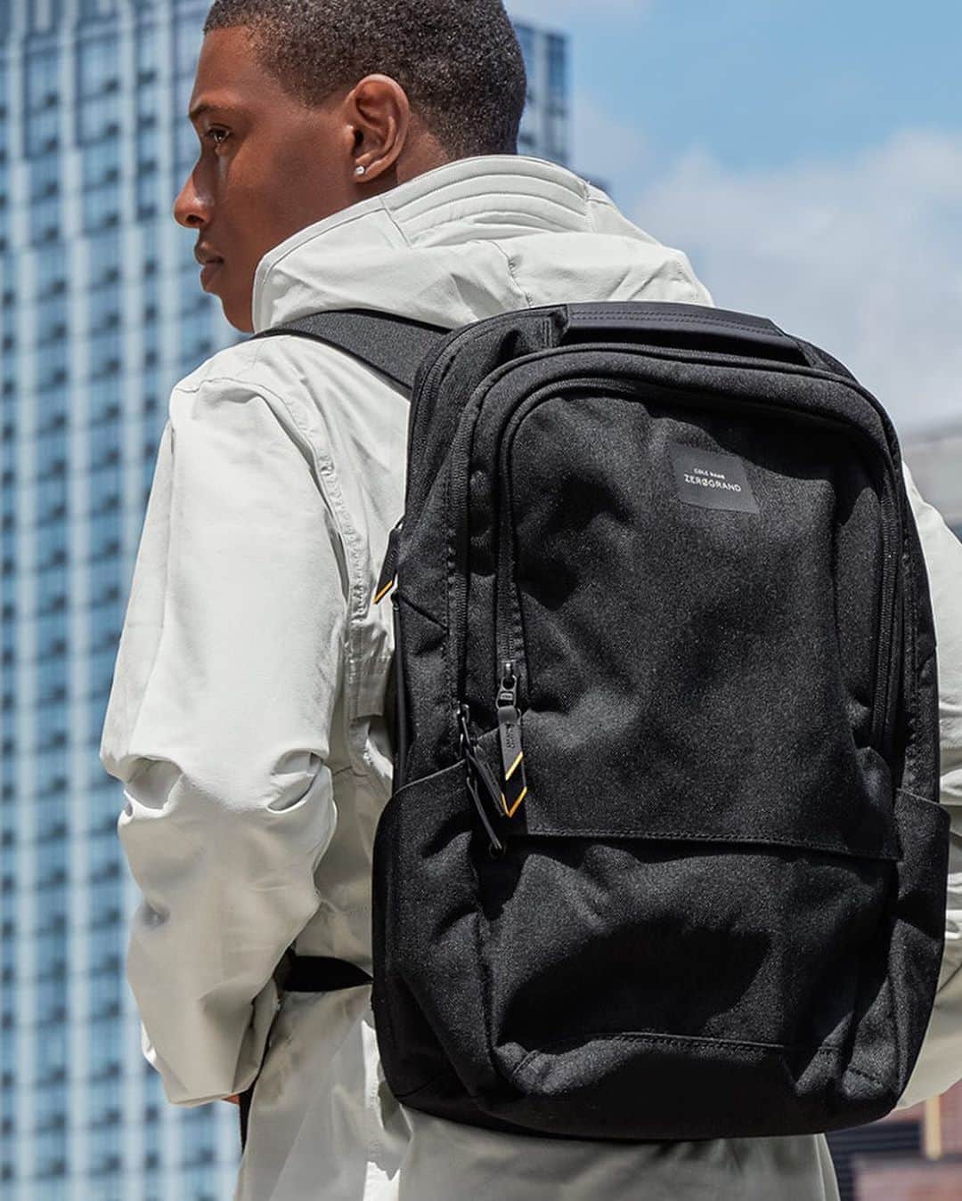 Cole Haanのインスタグラム：「When you're outfitted in ZERØGRAND, neither drizzle, nor wind, nor even the chill of the office air conditioner, can stop your run.」