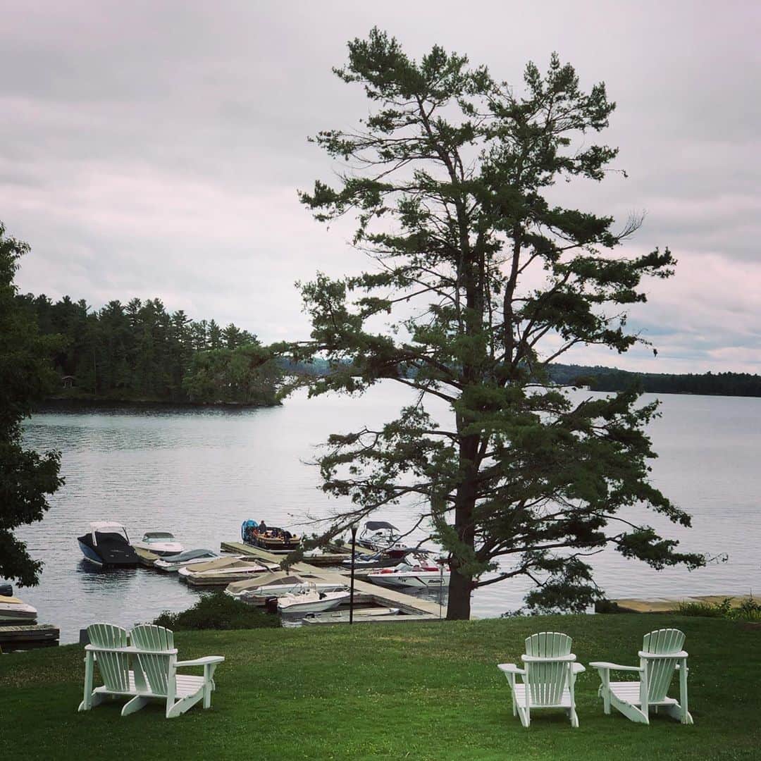ブライアン・オーサーのインスタグラム：「Taking a moment to enjoy the view.」