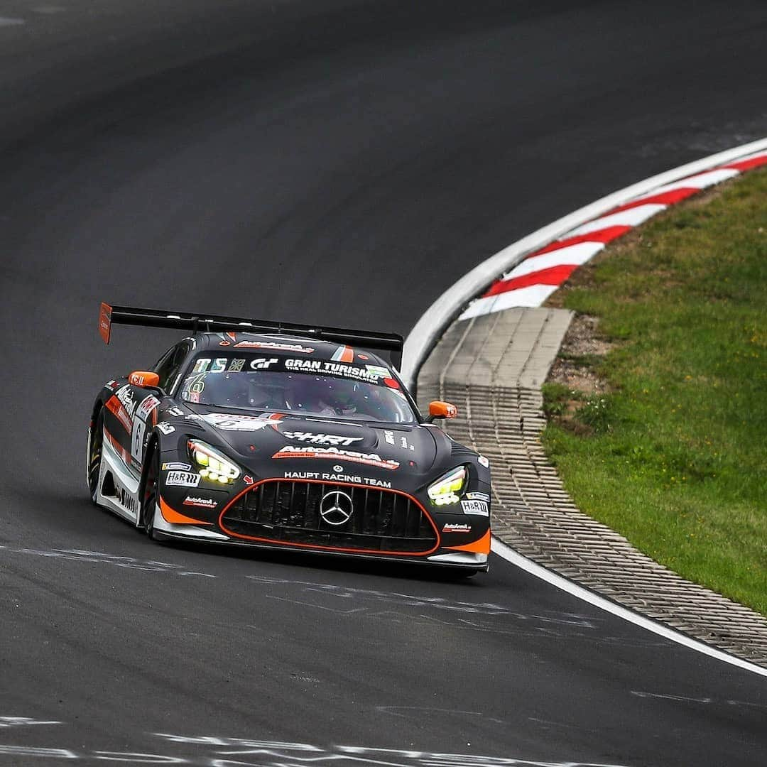 Mercedes AMGさんのインスタグラム写真 - (Mercedes AMGInstagram)「Seven Mercedes-AMG GT3s and three Mercedes-AMG GT4s enter the 6-hour race of the Nürburgring Endurance Series (VLN) on Saturday which is considered to be the highlight of the Nordschleife series. It is also the last test run for the legendary @24hnbr from 24-27 September. So far, our Mercedes-AMG GT3s have achieved six podium results in four races at the @nuerburgring and the Mercedes-AMG GT4 is still unbeaten in SP8T class. Good luck to @getspeed, @hauptracingteam, @10qracingteam, @teamblackfalcon and Hangar Zero by J.v.O. Autosport!  #AMGGT3 #MercedesAMG #MercedesAMGMotorsport #GT #Racing #Motorsport #10YearsAMGCustomerRacing #nürburgring #nuerburgring #nls #vln」8月29日 1時26分 - mercedesamg