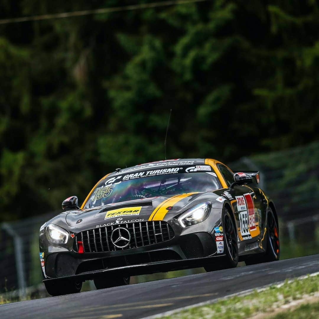 Mercedes AMGさんのインスタグラム写真 - (Mercedes AMGInstagram)「Seven Mercedes-AMG GT3s and three Mercedes-AMG GT4s enter the 6-hour race of the Nürburgring Endurance Series (VLN) on Saturday which is considered to be the highlight of the Nordschleife series. It is also the last test run for the legendary @24hnbr from 24-27 September. So far, our Mercedes-AMG GT3s have achieved six podium results in four races at the @nuerburgring and the Mercedes-AMG GT4 is still unbeaten in SP8T class. Good luck to @getspeed, @hauptracingteam, @10qracingteam, @teamblackfalcon and Hangar Zero by J.v.O. Autosport!  #AMGGT3 #MercedesAMG #MercedesAMGMotorsport #GT #Racing #Motorsport #10YearsAMGCustomerRacing #nürburgring #nuerburgring #nls #vln」8月29日 1時26分 - mercedesamg