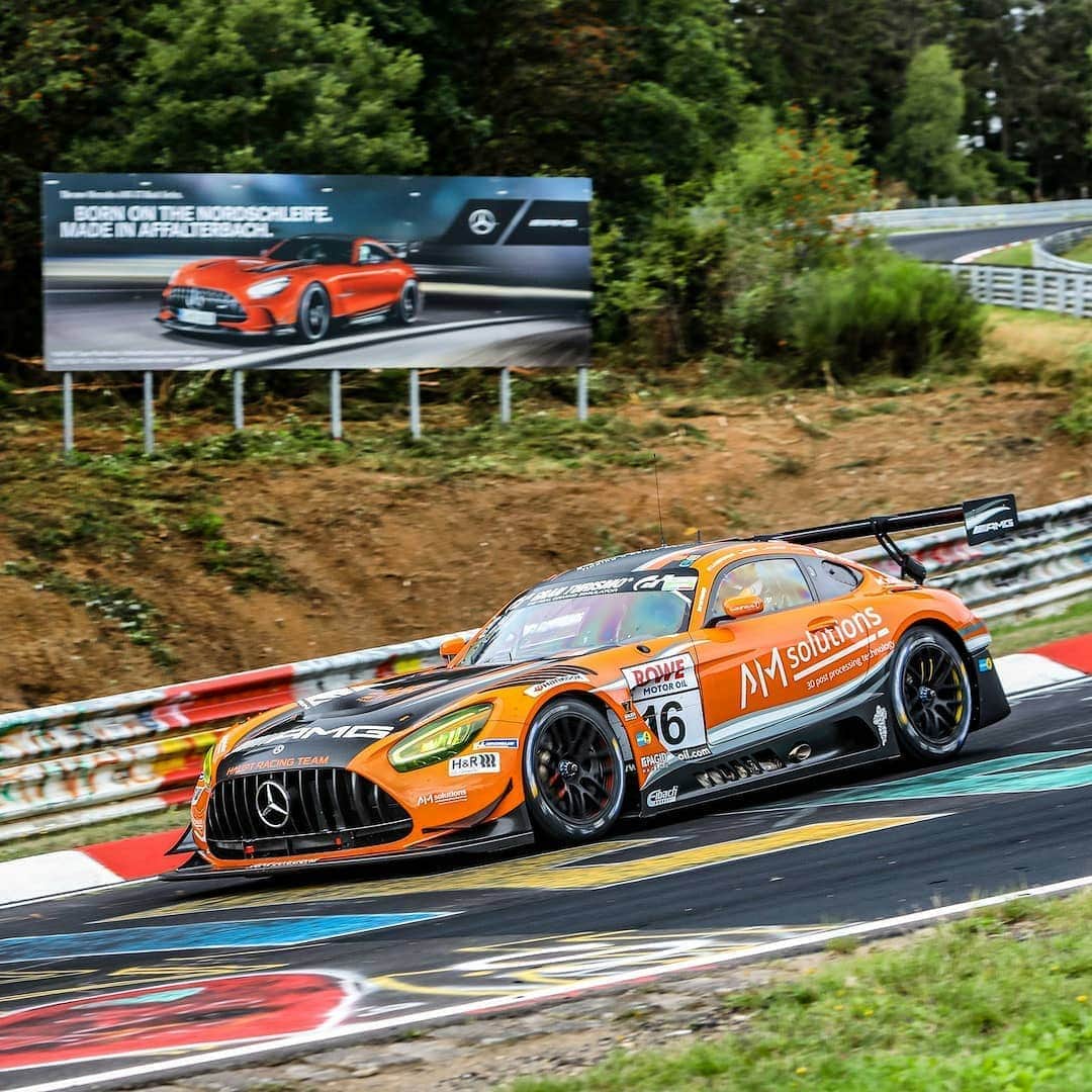Mercedes AMGさんのインスタグラム写真 - (Mercedes AMGInstagram)「Seven Mercedes-AMG GT3s and three Mercedes-AMG GT4s enter the 6-hour race of the Nürburgring Endurance Series (VLN) on Saturday which is considered to be the highlight of the Nordschleife series. It is also the last test run for the legendary @24hnbr from 24-27 September. So far, our Mercedes-AMG GT3s have achieved six podium results in four races at the @nuerburgring and the Mercedes-AMG GT4 is still unbeaten in SP8T class. Good luck to @getspeed, @hauptracingteam, @10qracingteam, @teamblackfalcon and Hangar Zero by J.v.O. Autosport!  #AMGGT3 #MercedesAMG #MercedesAMGMotorsport #GT #Racing #Motorsport #10YearsAMGCustomerRacing #nürburgring #nuerburgring #nls #vln」8月29日 1時26分 - mercedesamg