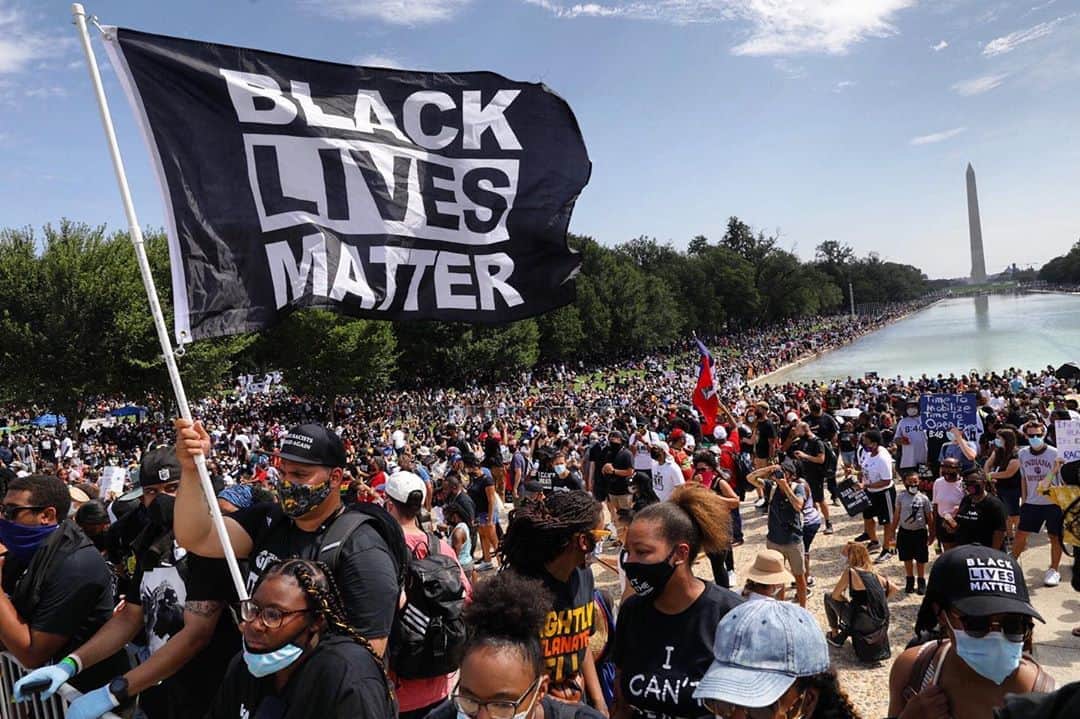 NBC Newsさんのインスタグラム写真 - (NBC NewsInstagram)「People attend the March on Washington Friday at the Lincoln Memorial on the 57th anniversary of the Rev. Martin Luther King Jr.'s "I Have A Dream" speech. . 📷 @juliusmotalphoto / @nbcnews」8月29日 2時04分 - nbcnews