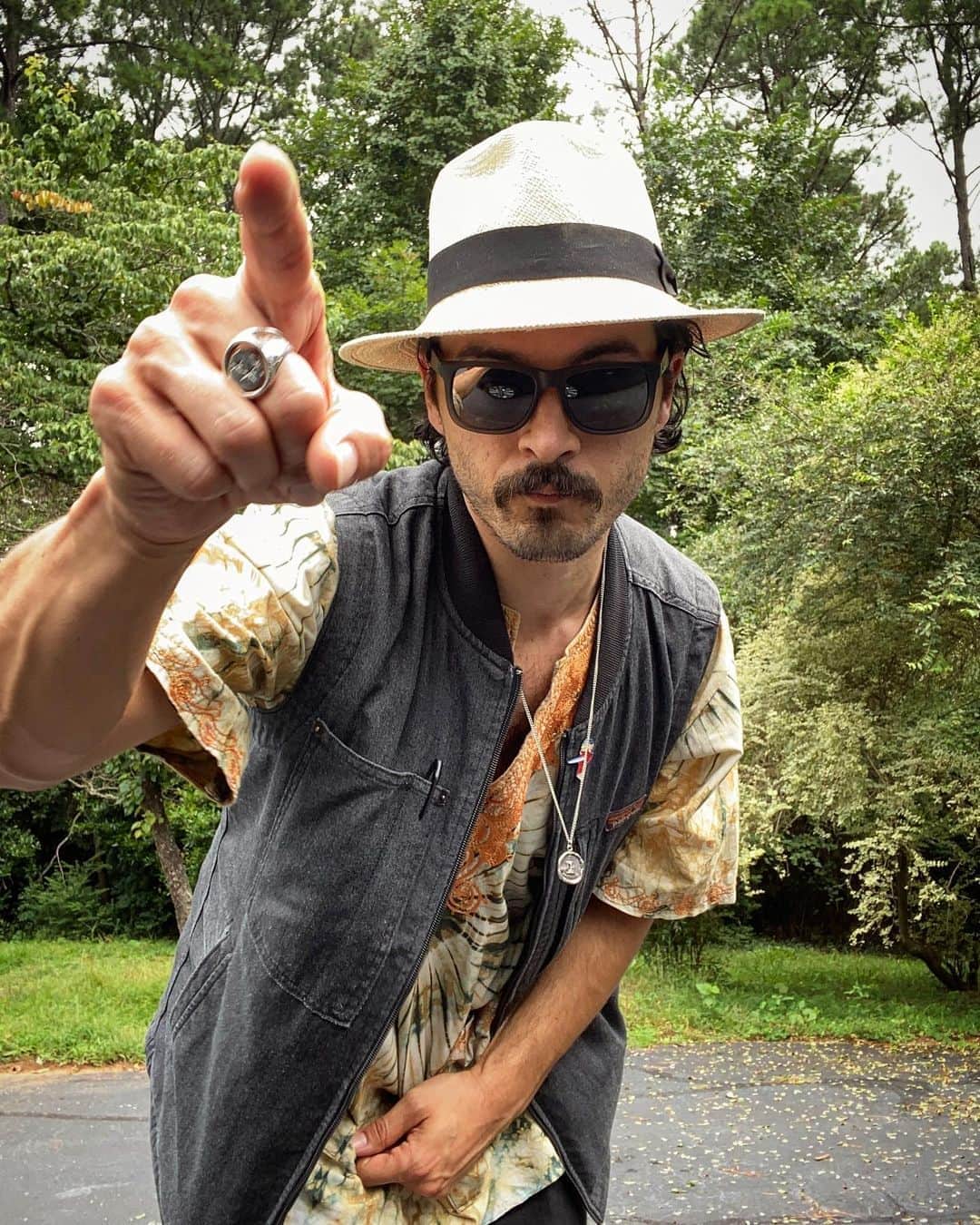 マイケル・マラーキーのインスタグラム：「hey YOU...have a groovy day」