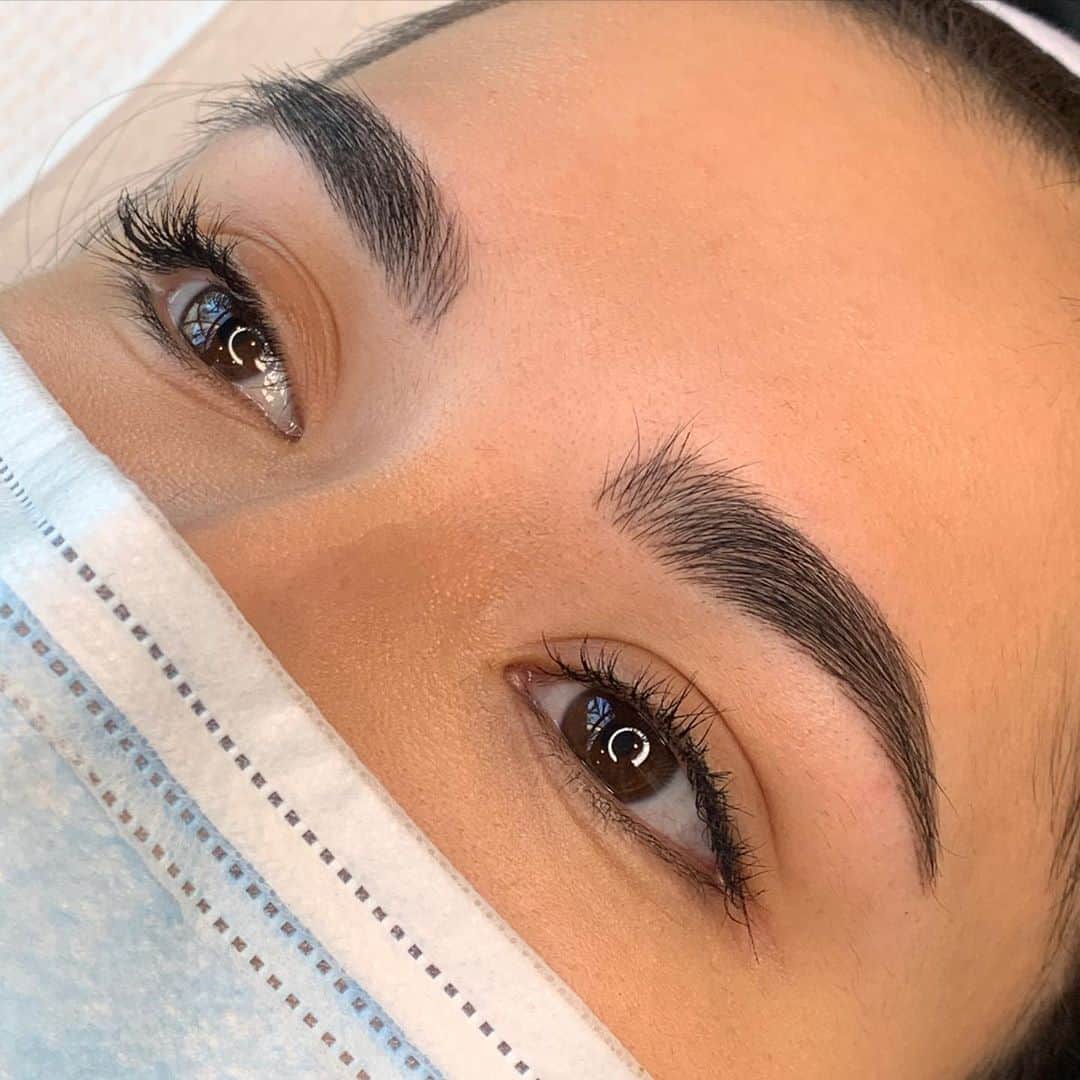 Haley Wightさんのインスタグラム写真 - (Haley WightInstagram)「Before Microblading, directly after, & healed 6 weeks later before touch up 🤍  Interested in getting Microblading by me? Just call the studio at (971)337-5401 or visit our website at studiomeraki.net 😊 . . #microblading #cosmetictattoo #brows #eyebrows #portland #oregon #microbladedeyebrows #microbladed #meraki #ombrebrows #microblade #portlandmicroblade #portlandmicroblading #oregonmicroblade #oregonmicroblading」8月29日 2時46分 - cosmobyhaley