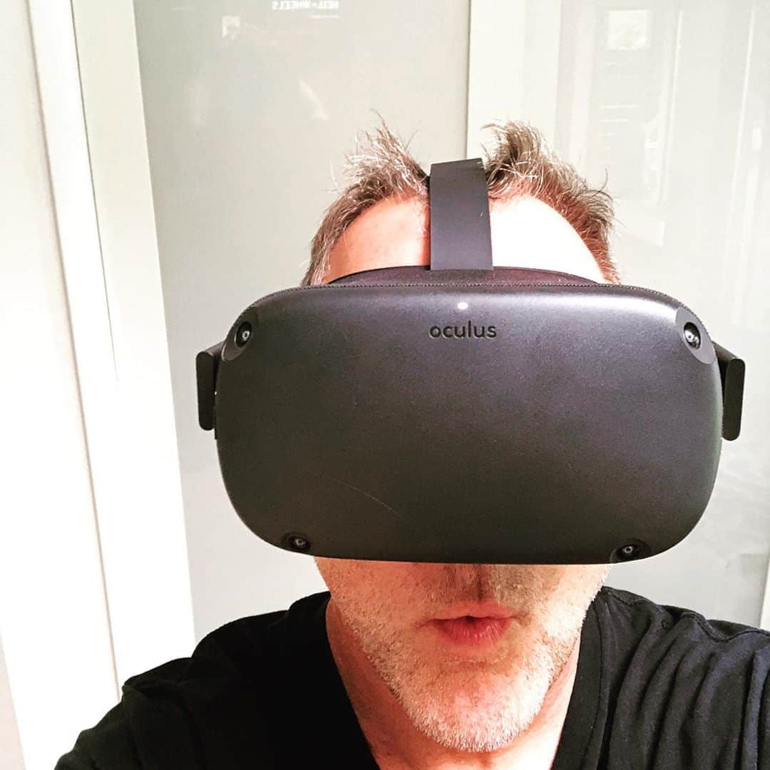 デイブ・クーリエさんのインスタグラム写真 - (デイブ・クーリエInstagram)「The virtual world I’m in right now isn’t anywhere near as crazy as the real world we’re all living in. Seems like 2020 needs a major #cutitout」8月29日 4時20分 - dcoulier