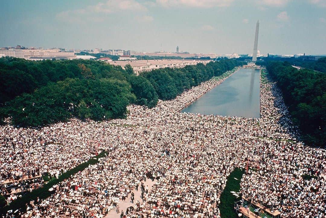 lifeさんのインスタグラム写真 - (lifeInstagram)「In honor of the 57th anniversary of the March on Washington—and today's event—we're sharing rare and unpublished photos of this era-defining moment. For more, see the link in bio. (📷Francis Miller, Paul Schutzer & Robert Kelley, August 28, 1963/LIFE Picture Collection) #marchonwashington #blacklivesmatter #1960s #civilrights #martinlutherking #odetta」8月29日 5時19分 - life
