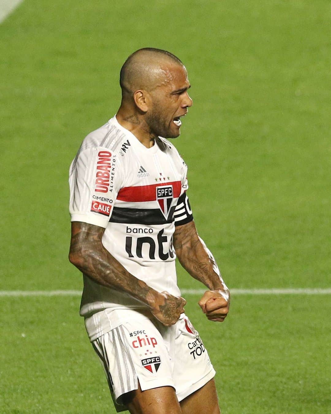 São Paulo FCさんのインスタグラム写真 - (São Paulo FCInstagram)「🇾🇪💪 Muita força e boa recuperação, @danialves! #EstaremosSempreJuntos」8月29日 5時57分 - saopaulofc