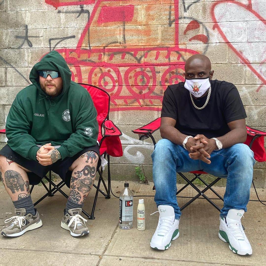 ファンクマスター・フレックスのインスタグラム：「Shhhhh! @youtube / FunkFlex!!! The new series continues! (In the rain) NEXT EPISODE MONDAY 9AM! ACTION BRONSON! #FunkFlexBlockWork Lyor/Kelly we working! Appreciate the insight!   Artist: @bambambaklava  Action Bronson  Label: @lomavistarecordings  Location: Greenpoint Brooklyn Beat: @daringer_  Producer: @tatwza  🎥 @juganot  Food: We didn’t eat any! @tacobell  Water: @essentiawater  Sounds: @jblaudio  Flex Tee: @citylabusa  Flex Whip: @dodgeofficial  Flex Mask: @looneytunes  Liquor: @bransoncognac  Jewlery: @tajiadiamonds  Flex kicks: @nike / @trayfour (RayAllen) Action kicks: @newbalance  Action hoodie: @nycsanitation  Action Glasses: @oakley  Chairs: @colemanusa  Sanitizer: @gunitbrands / @50cent  #FunkFlexBlockWork0002」