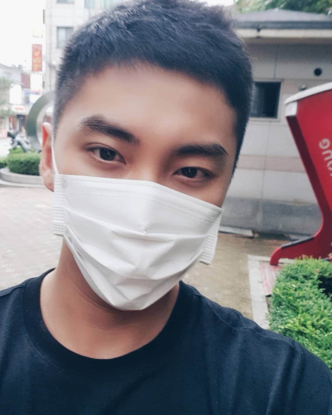 ソン・スンヒョンのインスタグラム：「One good day ...  그리고 다들 코로나 조심하세요!! 🙌😷」