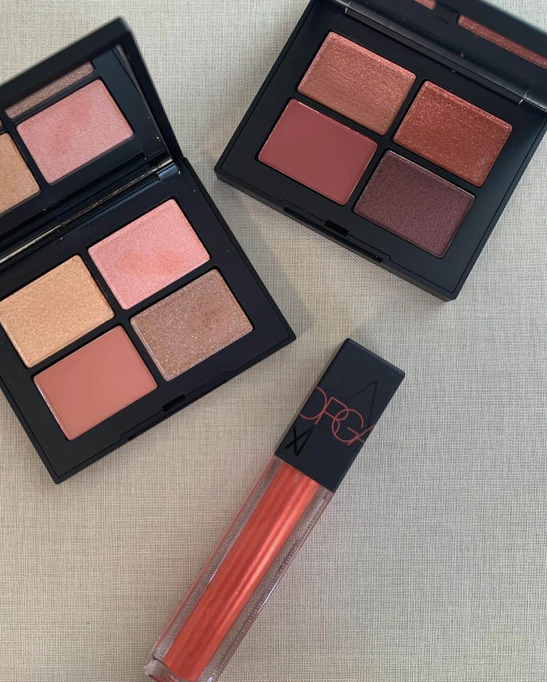 伊地知朋子さんのインスタグラム写真 - (伊地知朋子Instagram)「____ 昨日発売の @narsissist の新作 "ORGASM X collection" ぽってり火照ったような つやっ艶っぽ色っぽメイクに♡ 使用感またupします。 ____ #NARS #xappeal #オーガズムエックスコレクション」8月29日 17時15分 - tomoko_urbanbobby