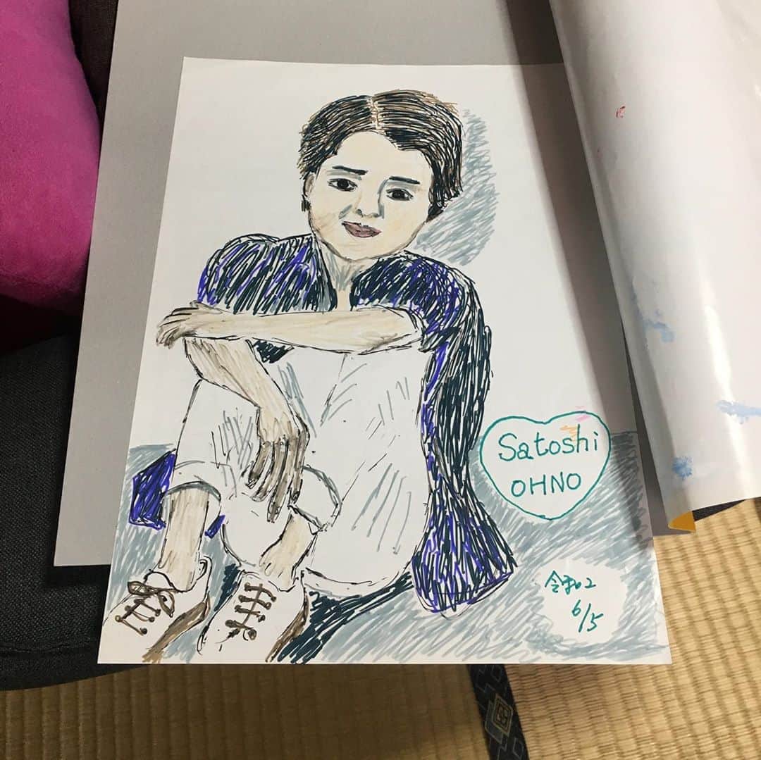 HALFBYのインスタグラム：「母が描いた大野くんマジックインキ編」