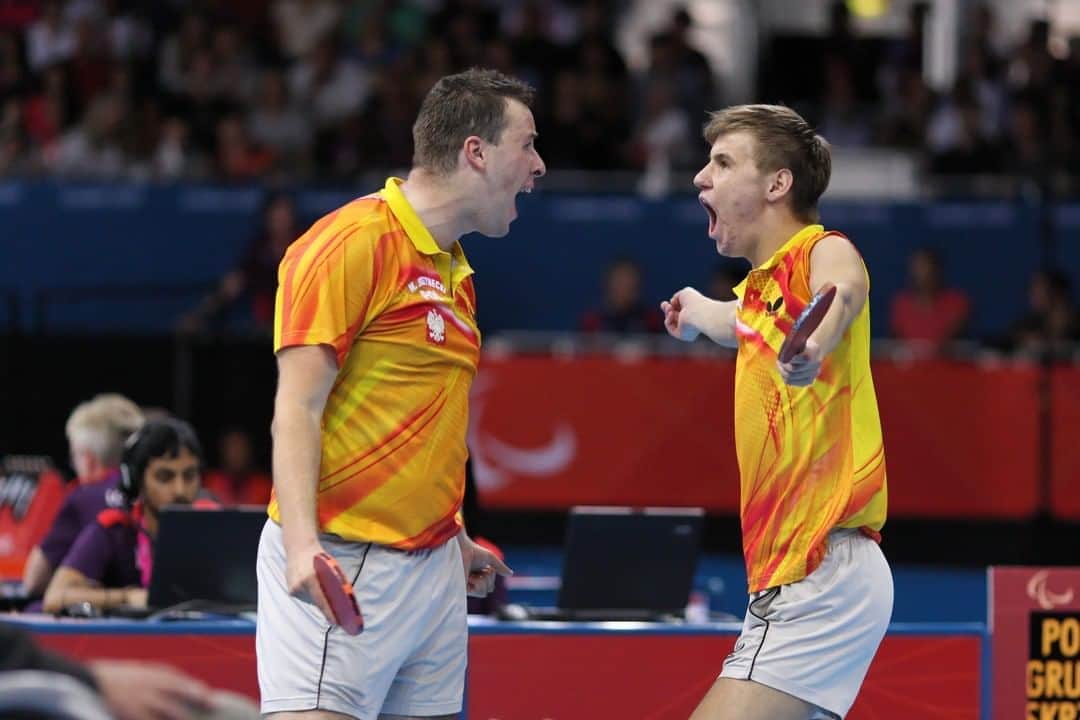 ITTF Worldさんのインスタグラム写真 - (ITTF WorldInstagram)「When you realise tomorrow is Sunday 😁🏓  Swipe to celebrate with us! 🥳  #WeekendVibes #Paralympics」8月29日 18時00分 - wtt