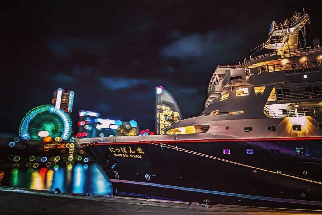 横浜市さんのインスタグラム写真 - (横浜市Instagram)「The Nippon Maru fits perfectly into the Minato Mirai nightscape.﻿ Photo: @tooooru_night_photography﻿ #myyokohama ﻿ ﻿ #yokohama #darlingescapes #beautifuldestinations #artofvisuals #somewheremagazine #discoverglobe #travelawesome #passionpassport #lovejapan #explorejapan #japanlife #japanfocus #japan_vacations #japanrevealed #よこはま #ヨコハマ #横浜」8月29日 18時00分 - findyouryokohama_japan