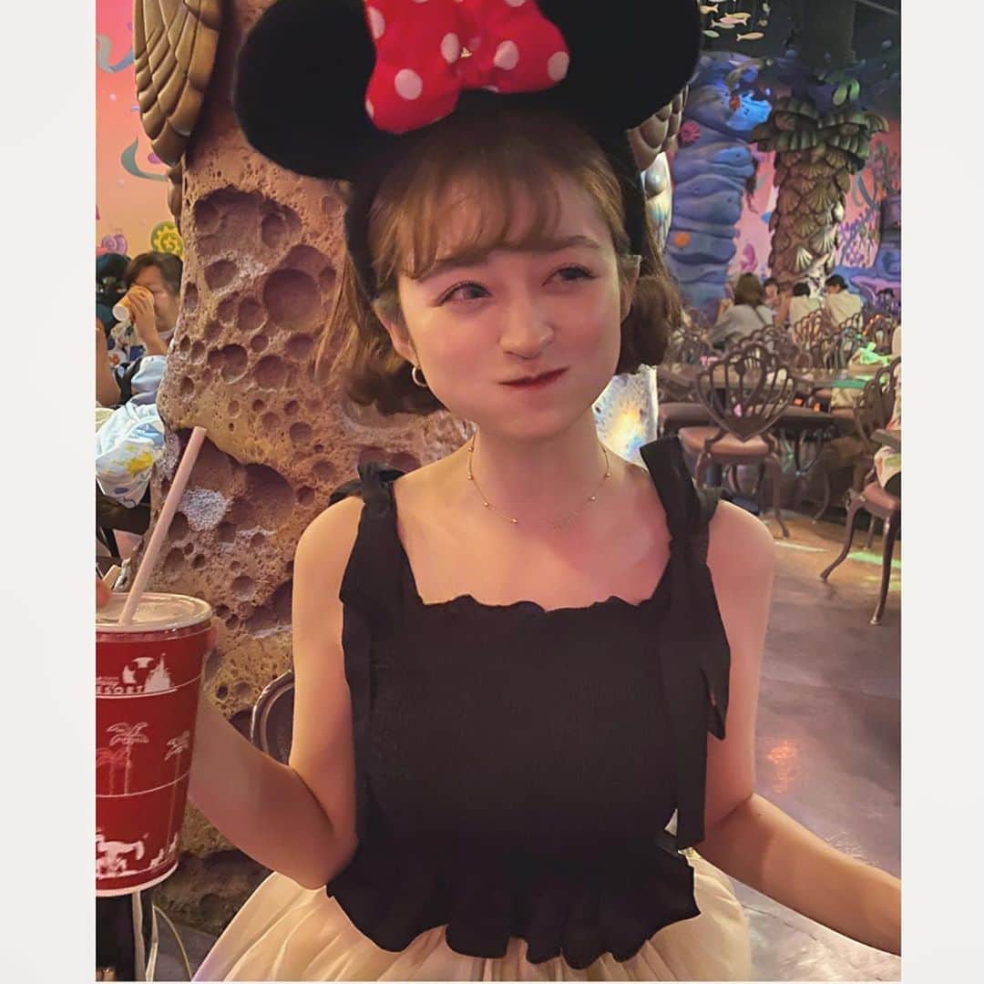 YUYUさんのインスタグラム写真 - (YUYUInstagram)「Disney ② 📢🖤🐾 ピザ食べてハンバーガー食べてサンド食べてポップコーン食べて、、、 を次の日も繰り返してお腹が幸せそうだった、、、 . . #Disney #Disneymagic #Bibiy. #Bibiy_GIRL」8月29日 18時09分 - yuyukmt