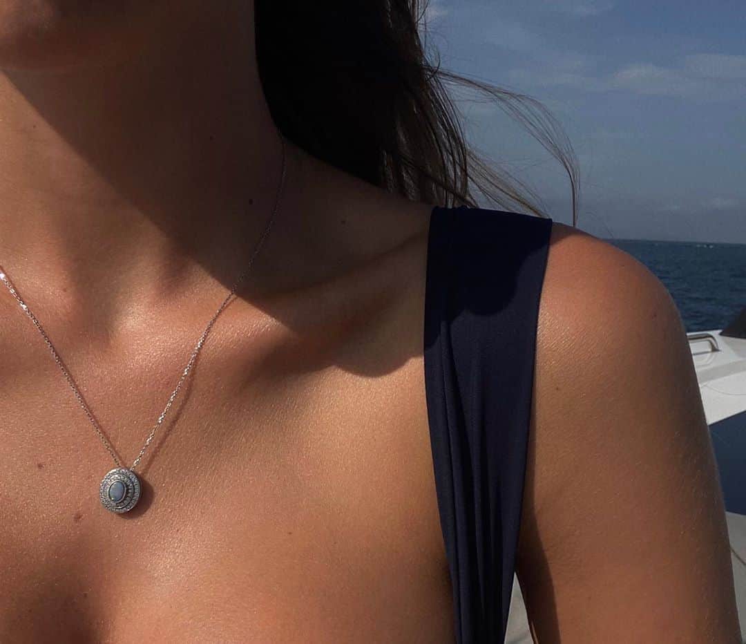 Mathilde Goehlerのインスタグラム：「Just what I needed 💦💙」