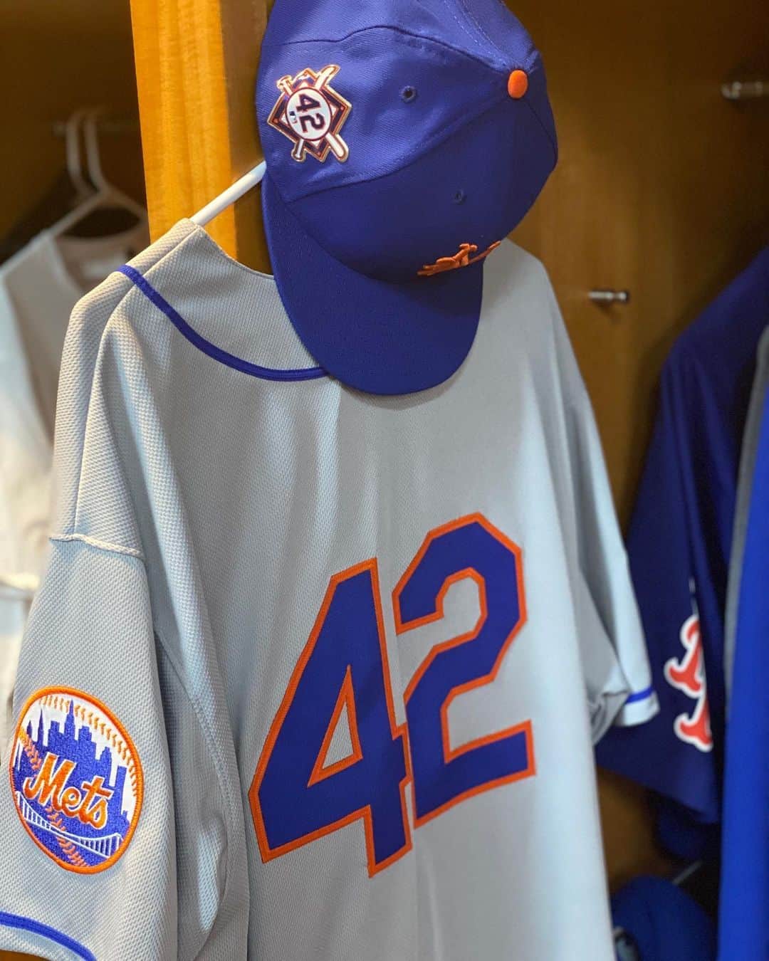 ニューヨーク・メッツさんのインスタグラム写真 - (ニューヨーク・メッツInstagram)「4️⃣2️⃣ #Jackie42 #JackieRobinsonDay #JackieRobinson #Mets #LGM」8月29日 9時37分 - mets