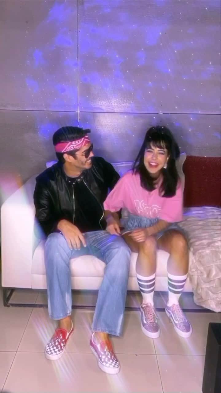 Gabriela Salesのインスタグラム：「Anos 80/90 os melhores da vida. Quem concorda respira e diz A-HA KKKK」