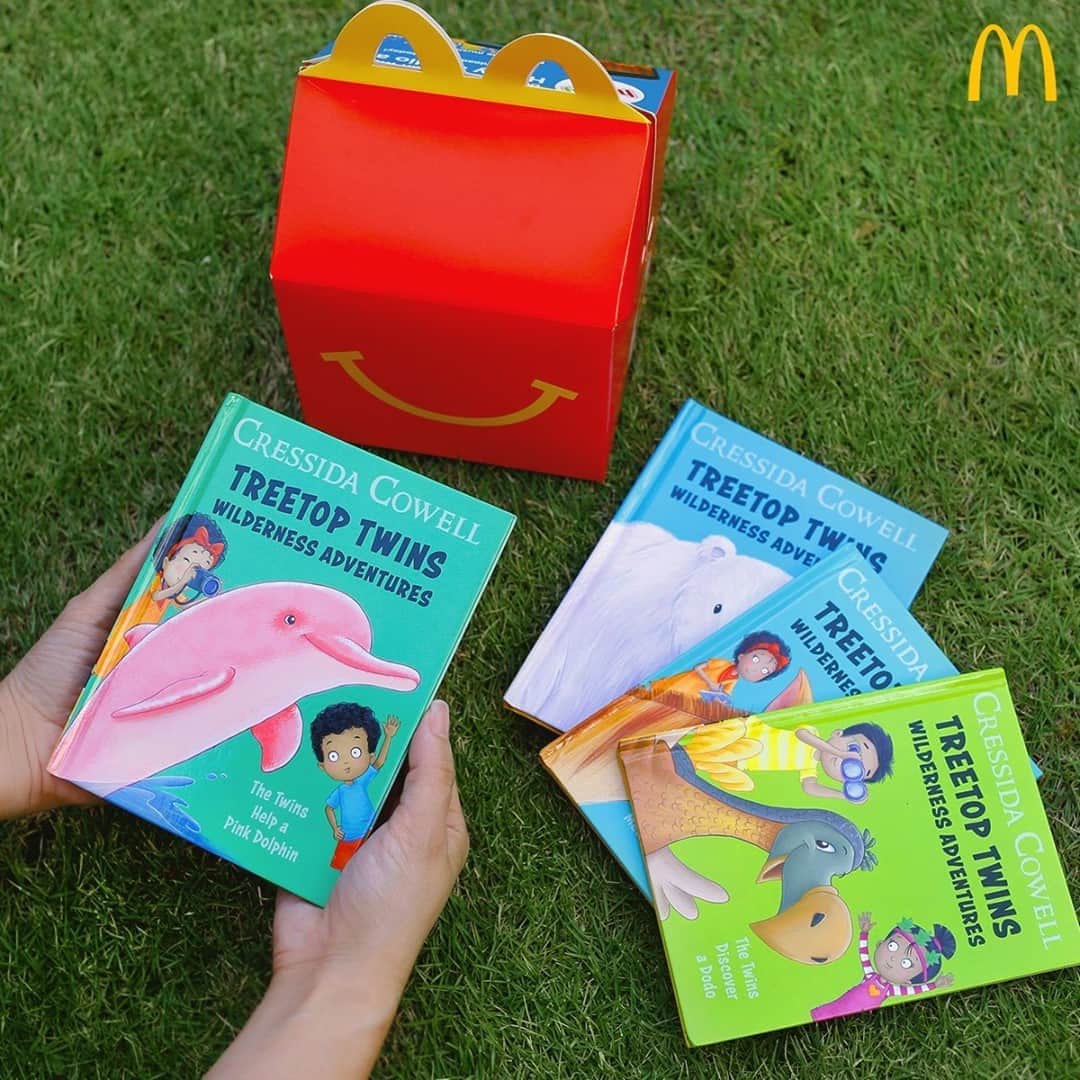 McDonald's Philippinesのインスタグラム：「Take your imagination on a wild adventure this long weekend! You can now choose between a book or a toy when you get a Happy Meal — now available for as low as P79! Order now via McDelivery.  Tag the biggest reader you know!」