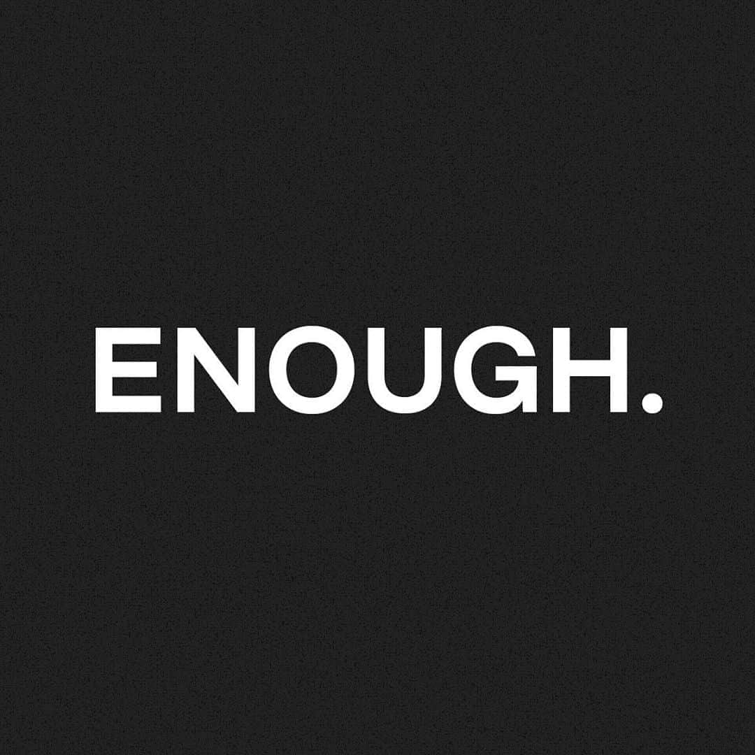 トムズシューズのインスタグラム：「Jacob Blake, 29. Joseph Rosenbaum, 36. Anthony Huber, 26. Gaige Grosskreutz, 26. The violence we saw in Kenosha is unacceptable, but it isn’t new. Right now, we have an opportunity and a responsibility to forge a new normal. Register to vote (link in bio) and demand change; demand better. It will take all of us.」