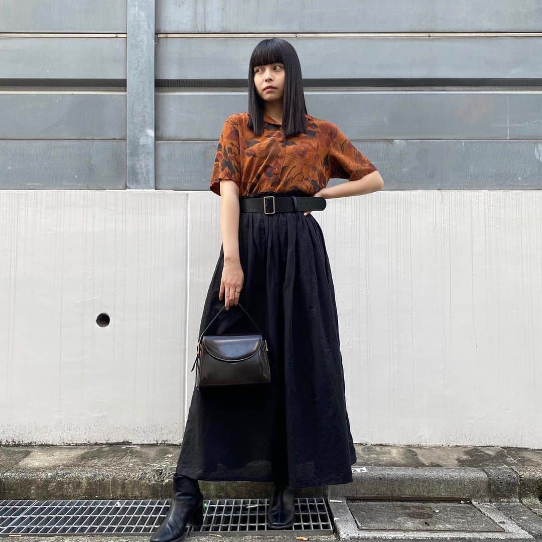 のインスタグラム：「👚👜古着 #私服 #ootd」
