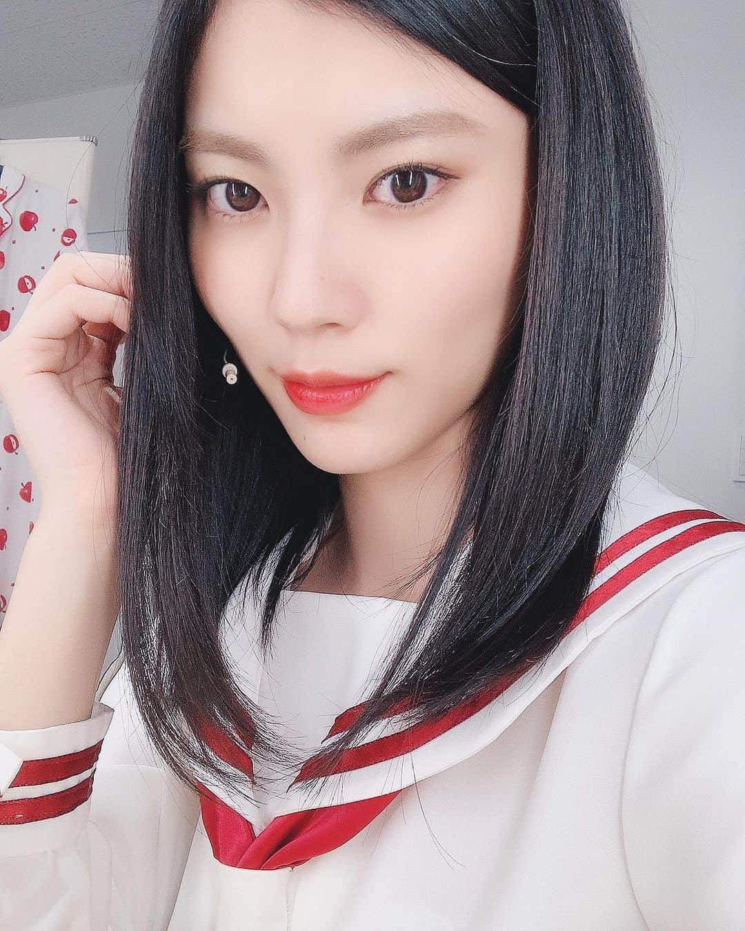 小林玲のインスタグラム：「.﻿ ﻿ ﻿ ﻿ おはようございます🌞﻿ ﻿ ﻿ 8/27〜30舞台﻿ 超青春合唱コメディ「SING!」-2020-﻿ ﻿@ヒューリックホール東京 ﻿ ただいま公演期間です♪﻿ ﻿ ﻿ 聖アデリア女学院﻿ 合唱部部長・椿原華憐を演じています✨﻿ ﻿ ﻿ ﻿ 残りの3公演も全力で、﻿ この熱い熱い青春合唱コメディを﻿ 皆様にお届けします！﻿ ﻿ ﻿ 気をつけてお越し下さいませ〜🙌  #超SING2020」