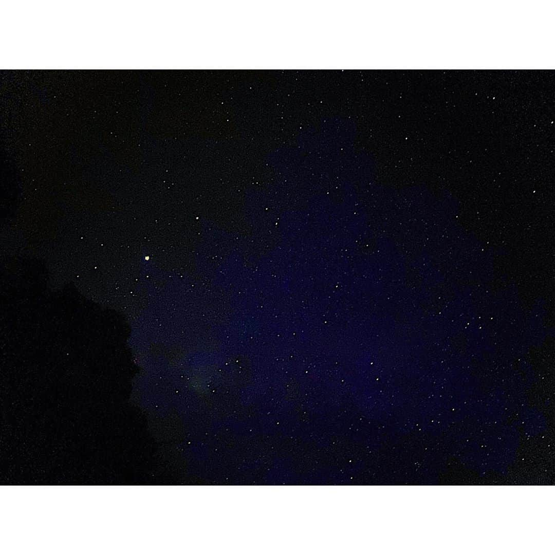 Takama Shibataさんのインスタグラム写真 - (Takama ShibataInstagram)「こないだの旅行にて満点の星空🌌 天の川も流れ星も見えたよ☺️✨💫  #日本 #japan #南伊豆 #空 #sky #綺麗 #景色 #scenery #素敵 #beautiful #自然 #nature #星 #star #iPhoneで撮影 #夜空」8月29日 10時36分 - takama_ccj