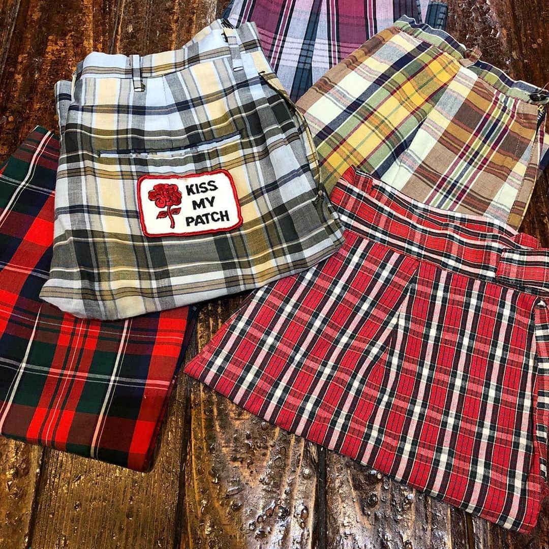 NUTTY Vintage&Collectibleのインスタグラム：「🍂NEW ARRIVAL🍂  ☑︎vtg autumn check shortpants  コットン素材なので 今すぐ取り入れられるオータムアイテム🎑 他のお色もご用意しておりますので 是非ご覧にいらしてくださいね👀  8月最後の週末！ 新入荷を交えた幅広いラインナップで 皆様のお越しをお待ちしております♡  💌DMからも通販承ります💌 ㅤㅤㅤㅤㅤㅤㅤㅤㅤㅤㅤㅤㅤ ------------------------------------ 🛍NUTTY通販について🛍 ------------------------------------- ＜ONLINE STORE＞ VINTAGE▶︎http://nutty.theshop.jp/ USED SELECT▶︎https://nuttyselect.official.ec/ （プロフィールページURLよりjump🕊） ㅤㅤㅤㅤㅤㅤㅤㅤㅤㅤㅤㅤㅤ ＜VIDEO CHAT SHOPPING＞ テレビ電話をお繋ぎして、リアルタイムでご案内いたします。詳細は過去の投稿をご覧ください。」