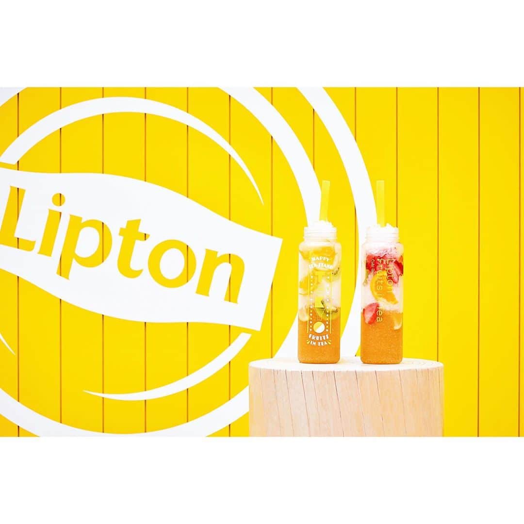 リプトンのインスタグラム：「TEA STAND 代官山店CLOSEまであと1日！！🍍 7月10日からみんなに笑顔をお届けしてきた代官山店は明日が最終日！💦 美味しいフルーツインティーやパフェ氷といっしょに、8月最後の思い出を作りにきてね🌻 . ＜Fruits in Tea DAIKANYAMA＞ 日時: 7/10(金)-8/30(日) 11:00-20:00 (L.O. 19:45)  場所: Sign代官山 #リプトン #Lipton #FruitsinTea #フルーツインティー #ColdBrew #コールドブリュー #リプトンコールドブリュー #水出しアイスティー #水出し紅茶 #癒し #リラックス #Happy #期間限定 #LiptonTEASTANDFruitsinTea #代官山 #吉祥寺 #大阪 #梅田 #リプトンでつながる」