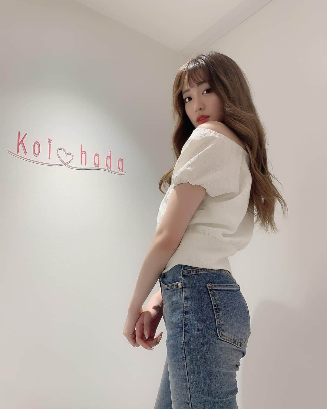 志田友美（ゆうみん）のインスタグラム：「先日、恋肌へ🌼 ㅤㅤㅤㅤㅤㅤㅤㅤㅤㅤㅤㅤㅤ ㅤㅤㅤㅤㅤㅤㅤㅤㅤㅤㅤㅤㅤ 全身62ヶ所月額1,409円で通いやすくて、最短三か月で脱毛完了するひともいるみたい！ 学生なら全身脱毛が10%OFFするプランもあるよ🦋  広くて綺麗だった🤍  #summer #Japanesegirl #脱毛 #全身脱毛 #pr #エステ #脱毛サロン #恋肌 #こいはだ #koihada @koi_hada_jp」