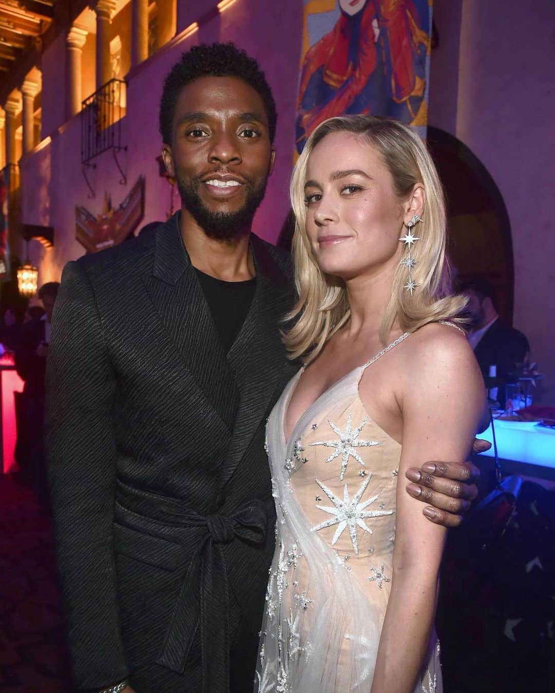 ブリー・ラーソンのインスタグラム：「Chadwick was someone who radiated power and peace. Who stood for so much more than himself. Who took the time to really see how you were doing and gave words of encouragement when you felt unsure. I’m honored to have the memories I have. The conversations, the laughter. My heart is with you and your family. You will be missed and never forgotten. Rest in power and peace my friend.」