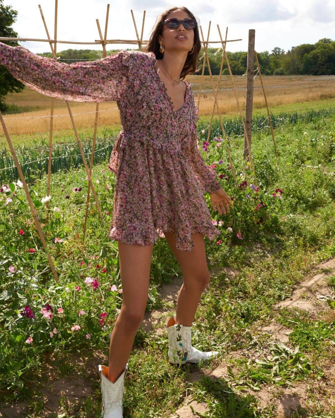 For Love & Lemonsさんのインスタグラム写真 - (For Love & LemonsInstagram)「The Sadie Mini Dress is made of breezy crinkle chiffon featuring a playful ruffle handkerchief hem and a plunging open back designed for easy living. #FLLDesignerFavorite   Model: @malika.elmaslouhi @dnamodels Photographer: @oliviafrolich @onerepresents Stylist: @lorna.mc.gee Makeup: @mariethomsenbaby Hair: @julie.garrett @agentur_cph Production: @thelabcph」8月29日 12時24分 - forloveandlemons