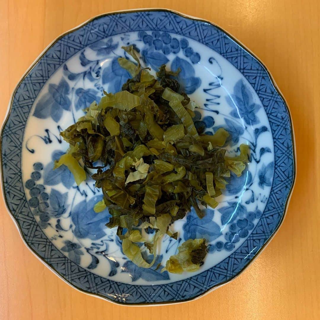 白鳥雪之丞さんのインスタグラム写真 - (白鳥雪之丞Instagram)「福岡5日目ランチ(^^)🍤🍆🐟  #天ぷら定食 #えび #なす #鰆 #いか #白身魚 #追加 #まいたけ #ぶた #しおから #高菜 #味噌汁 #天だし #天ぷらだるま  #福岡」8月29日 12時25分 - yukinojoeshiratori