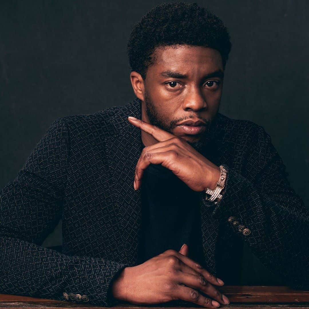 Lil Buckのインスタグラム：「Man.. Rest in Power King. You’re legacy will live on forever. You won’t be forgotten no doubt about it. My condolences to your family. ❤️✊🏿 #chadwickboseman」