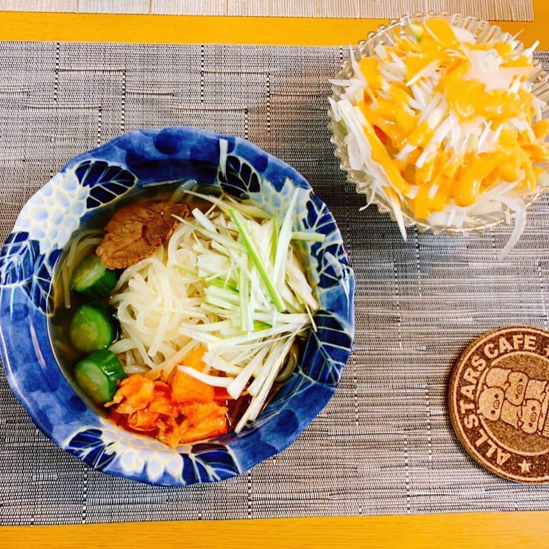 長江健次さんのインスタグラム写真 - (長江健次Instagram)「明日のライブ為自宅で充電中❗️ 左は昨日の夜ご飯頂き物の盛岡冷麺❗️美味しゅうございました。  右は今日のお昼ご飯、残り物で作った市販のナポリタンソースにタコと但馬牛のヤクルト麺パスタ^ ^ （麺が連続www） 美味しゅうございました。  明日の横浜パラダイスは楽しむぞ〜ツイキャスのログインが大変みたいですが皆さん〜頑張って下さい。  #ヤクルト麺 #佐賀の神埼の中めん #ちょっとひと手間でこの美味しさ #8月30日 #横浜パラダイスカフェ #サザンオールスターズ #チャゲ＆飛鳥 #長江健次 #久保田洋司 #元気ですよ #NAOちゃんもチャゲさんがんばります。 #関内」8月29日 13時02分 - nagaekenji0717