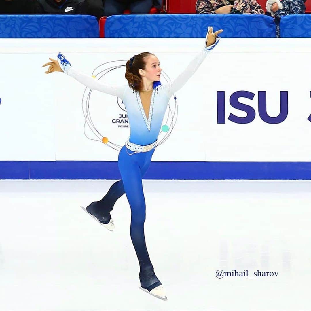 Phil Harrisさんのインスタグラム写真 - (Phil HarrisInstagram)「The @isufigureskating Junior Grand Prix season should’ve started this weekend. Here’s a #throwback to me and @elena._.k.o.m.o.v.a at our first #jgpfigure event last year in Chelyabinsk, and what a fantastic event 🙌🏼🇬🇧🇷🇺⛸ Looking forward to getting back on the competitive scene soon!  . . #JGP #saturday #saturdayvibes #memories #competition #positivity #athletes #coach #athlete #performance #2019 #chelyabinsk」8月29日 18時42分 - phil1harris
