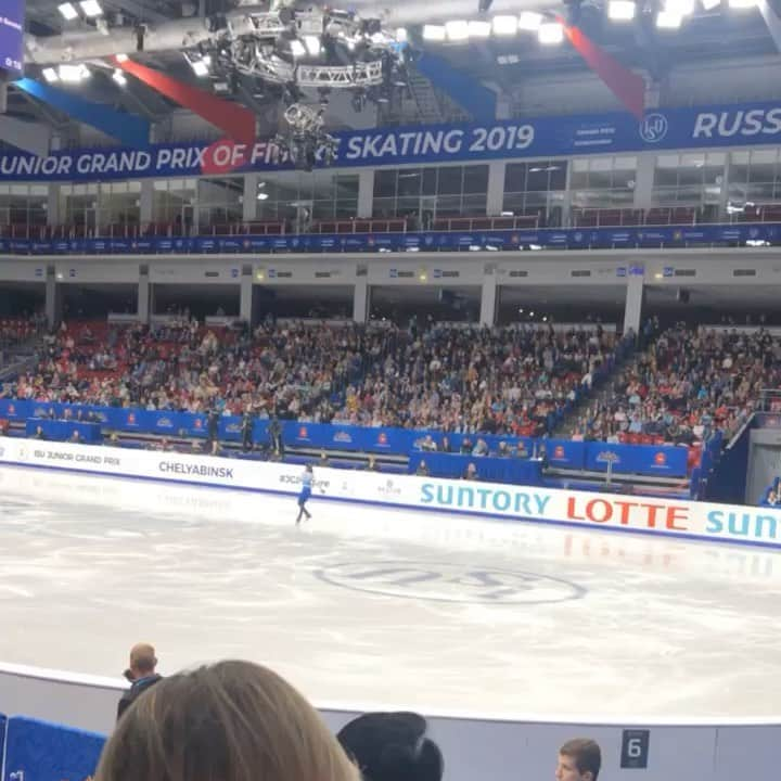 Phil Harrisのインスタグラム：「The @isufigureskating Junior Grand Prix season should’ve started this weekend. Here’s a #throwback to me and @elena._.k.o.m.o.v.a at our first #jgpfigure event last year in Chelyabinsk, and what a fantastic event 🙌🏼🇬🇧🇷🇺⛸ Looking forward to getting back on the competitive scene soon!  . . #JGP #saturday #saturdayvibes #memories #competition #positivity #athletes #coach #athlete #performance #2019 #chelyabinsk」