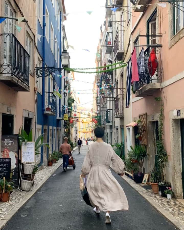 イ・エルのインスタグラム：「_ 밤새 리스본 사진 들여다 보다가 🤣 photo by @difsul」