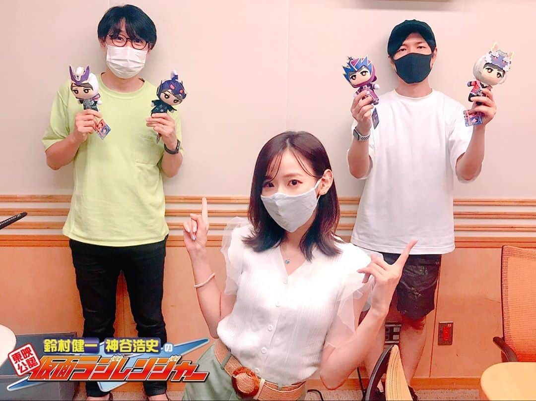 のインスタグラム：「♡ ぬいとも🧸🧸🧸🧸🧸  #鈴村健一 #神谷浩史 の #仮面ラジレンジャー  #井坂仁美 #hitomiisaka #仮面ライダーGIRLS #kamenridergirls #KRGS #kamenrider #仮面ライダー」