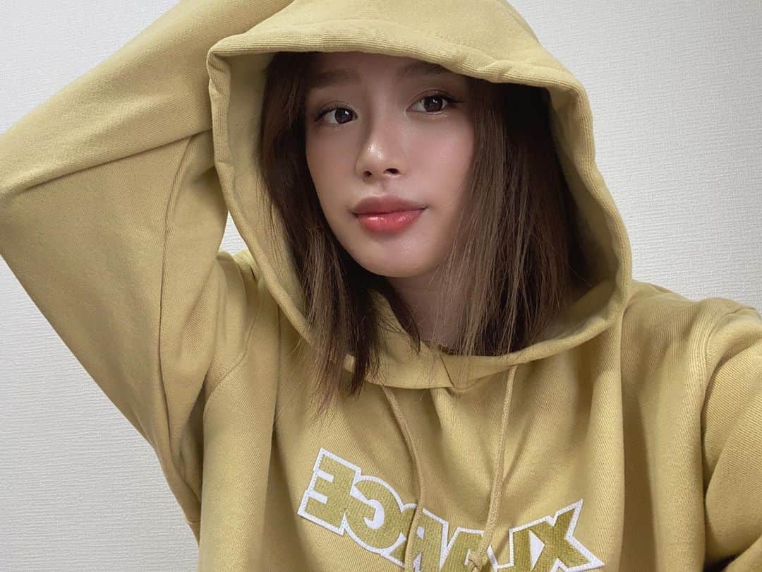 acaneのインスタグラム：「・ 早く秋になってもろて🤤🍂 夏はもう楽しんだゾ〜 秋さん〜そろそろ出てきていいゾ〜 ・ @xlargejp @xlarge_snap 💎」