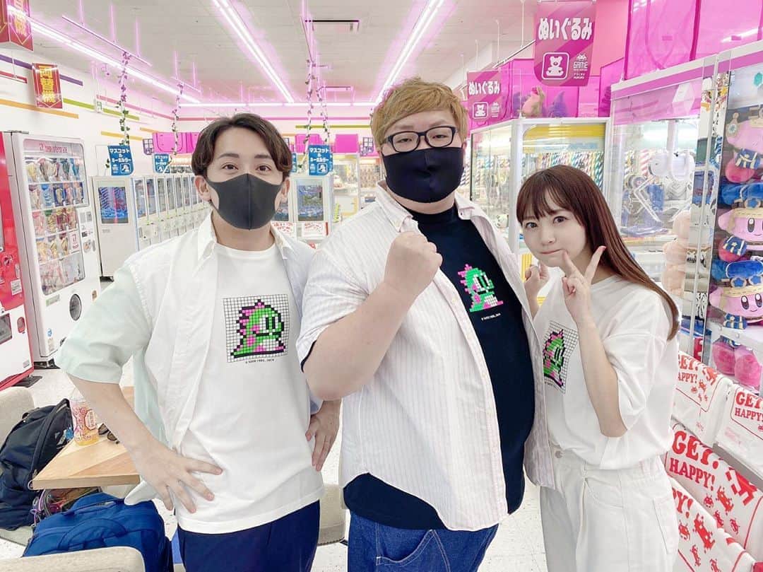 カブキンのインスタグラム：「ゲームセンター貸し切って撮影👾  #婚活  #婚活YouTuber  #タイトーステーション府中くるる店  #クレームゲームが世界一あるギネス記録保持店  @dekakin @shoko_hamada @taitostation」