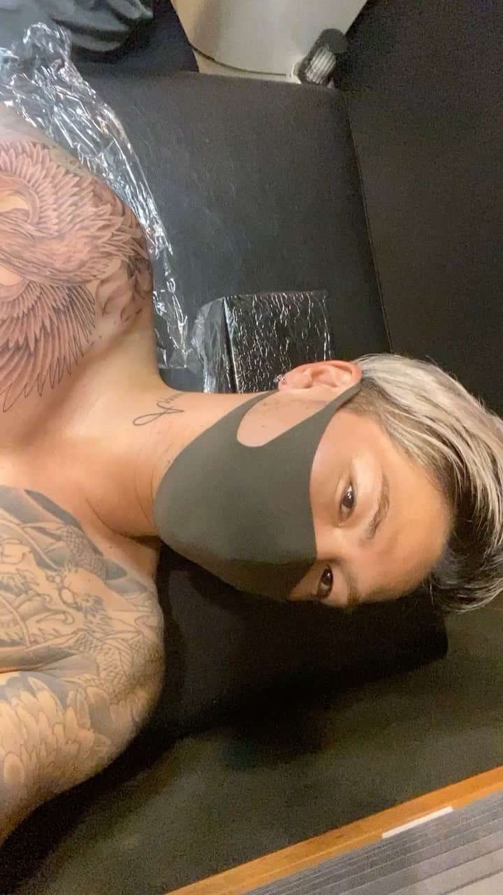 DJ ACEのインスタグラム：「💉 #tattoo #タトゥー #2日連続の2日目😂　 #ForReels #ACE1」