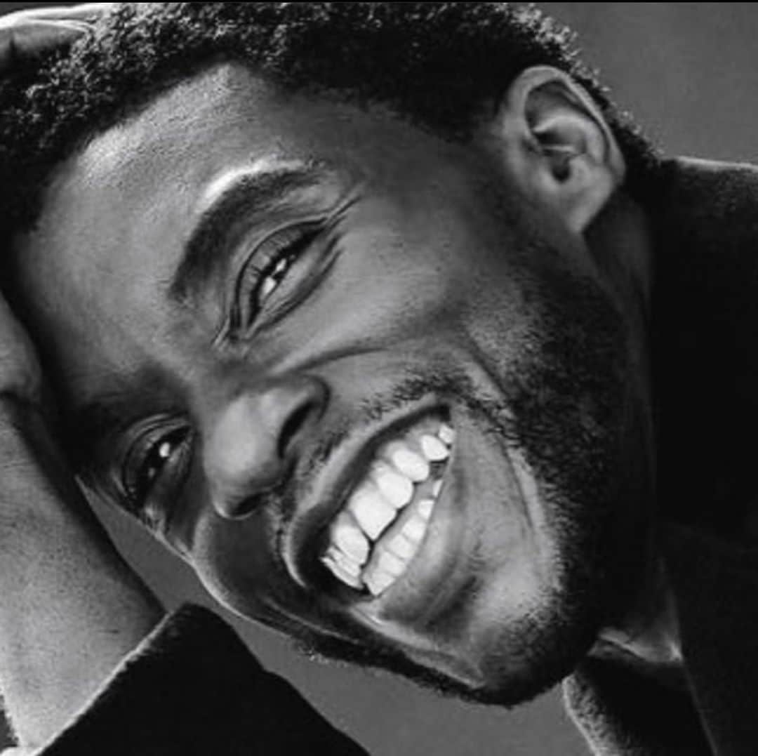 のインスタグラム：「RIP Chadwick Boseman, this feels so unfair. Wakanda Forever.」