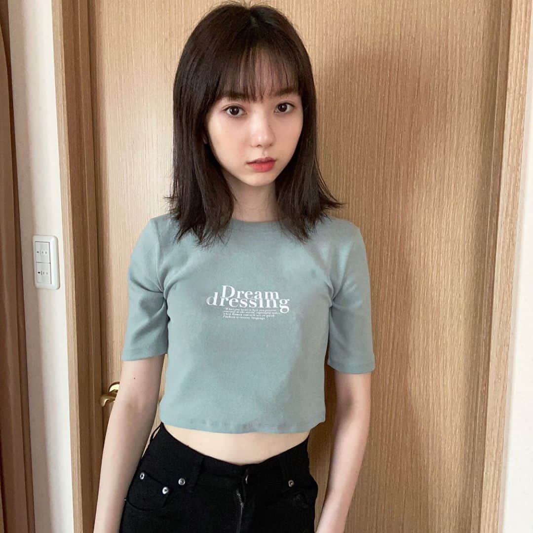 漆畑瑠菜のインスタグラム：「もう夏終わってしまう。。 9月からは東京行き始めよ🥺 ・ #iphoneカメラ#セルフィ#カメラ #夏服#ほぼ着れず#髪伸びた#ボブ#サロモ#くせ毛 #コロナウイルスが早く終息しますように」