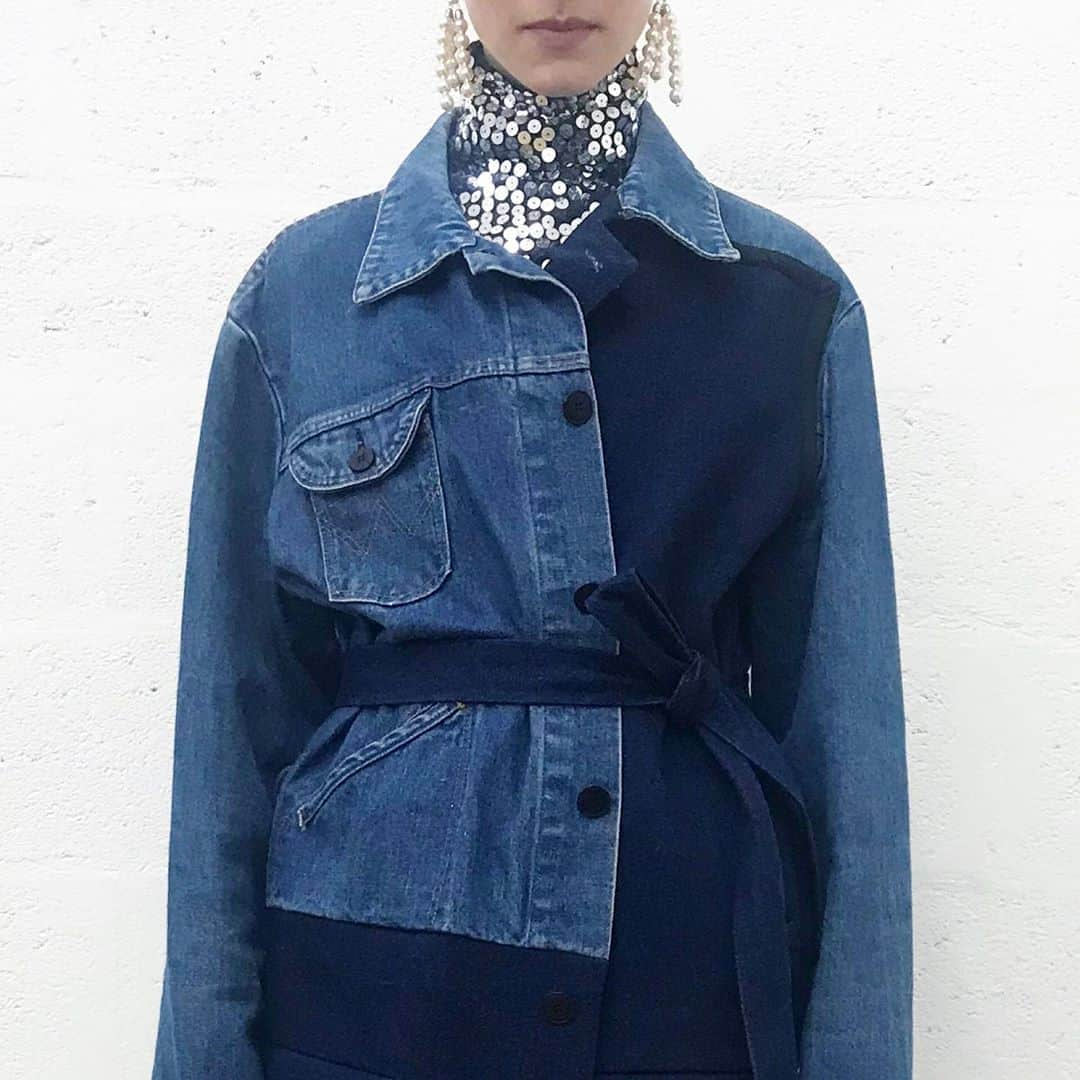 ルッツさんのインスタグラム写真 - (ルッツInstagram)「PANEL DENIM COAT ⚡️  - - - #denim #denimcoat #lutzhuelle」8月29日 16時47分 - lutz_huelle_paris