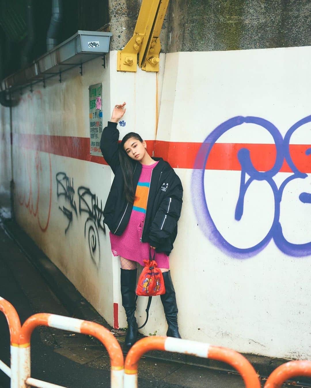 板橋よしえのインスタグラム：「. ________________________________________________﻿ ﻿ CANDY TOKYO MA-1﻿ ¥44,000(in tax)﻿ color: GREEN / BLACK﻿ 9月中旬入荷予定﻿ ﻿ COLOR BLOCKING KNIT﻿ ¥16,500(in tax)﻿ color: PINK / KHAKI / BLACK﻿ 10月下旬入荷予定﻿  MAGNIFIC TIGER SATIN BAG ￥4,950 (in tax)﻿ color: YELLOW/ RED / BLACK﻿ ﻿入荷中 ______________________________________________________﻿ ﻿ Candy Stripper MagazineはプロフィールページのURLからご覧いただけます✅﻿ ﻿ #candystripper﻿ #candystripper_magazine  #hina_faky」