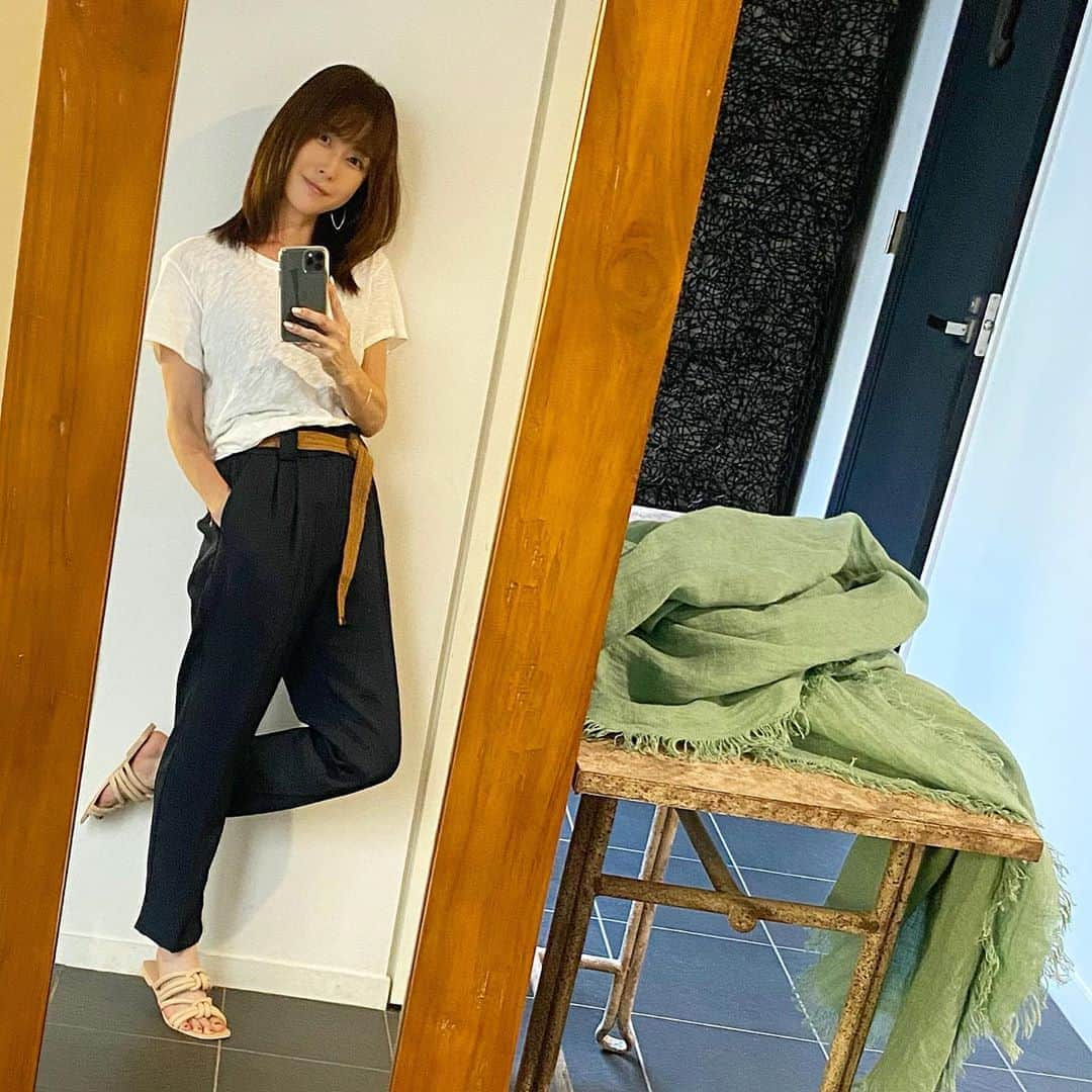 松井美緒さんのインスタグラム写真 - (松井美緒Instagram)「…シューズも全部ZARA☺︎ パンツはベルト付で 2000円代。 得した気分❤︎ . . . #8月 #終わる」8月29日 16時50分 - mio.matsui